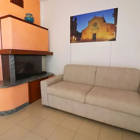 Elegant House In The Castle Area Calipso